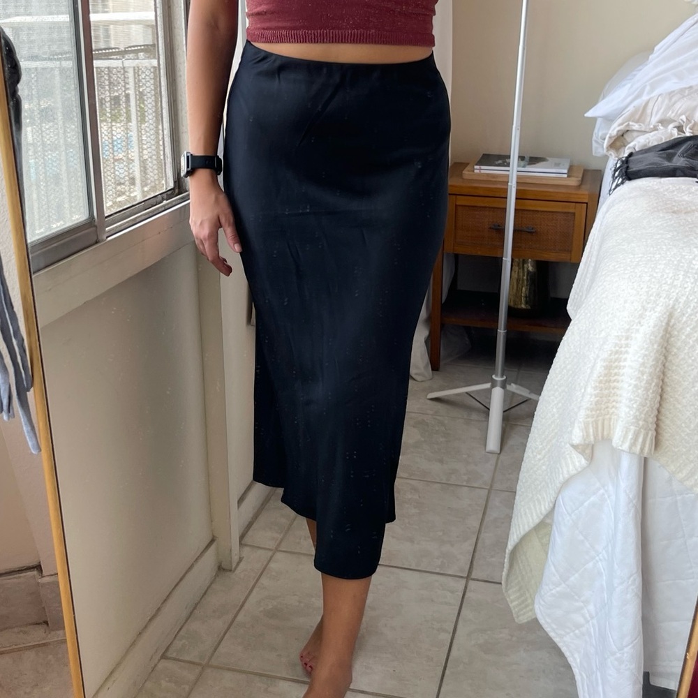 H&M Black Midi Skirt